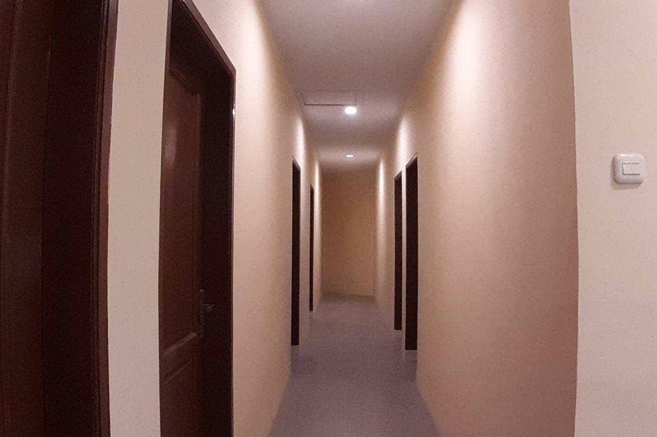 Oyo 1053 Angelyn Home Stay Medan Extérieur photo