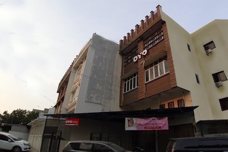 Oyo 1053 Angelyn Home Stay Medan Extérieur photo